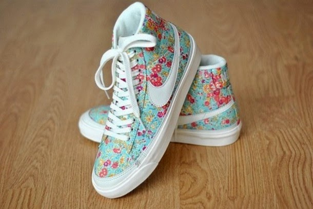 nike girl flower shoes