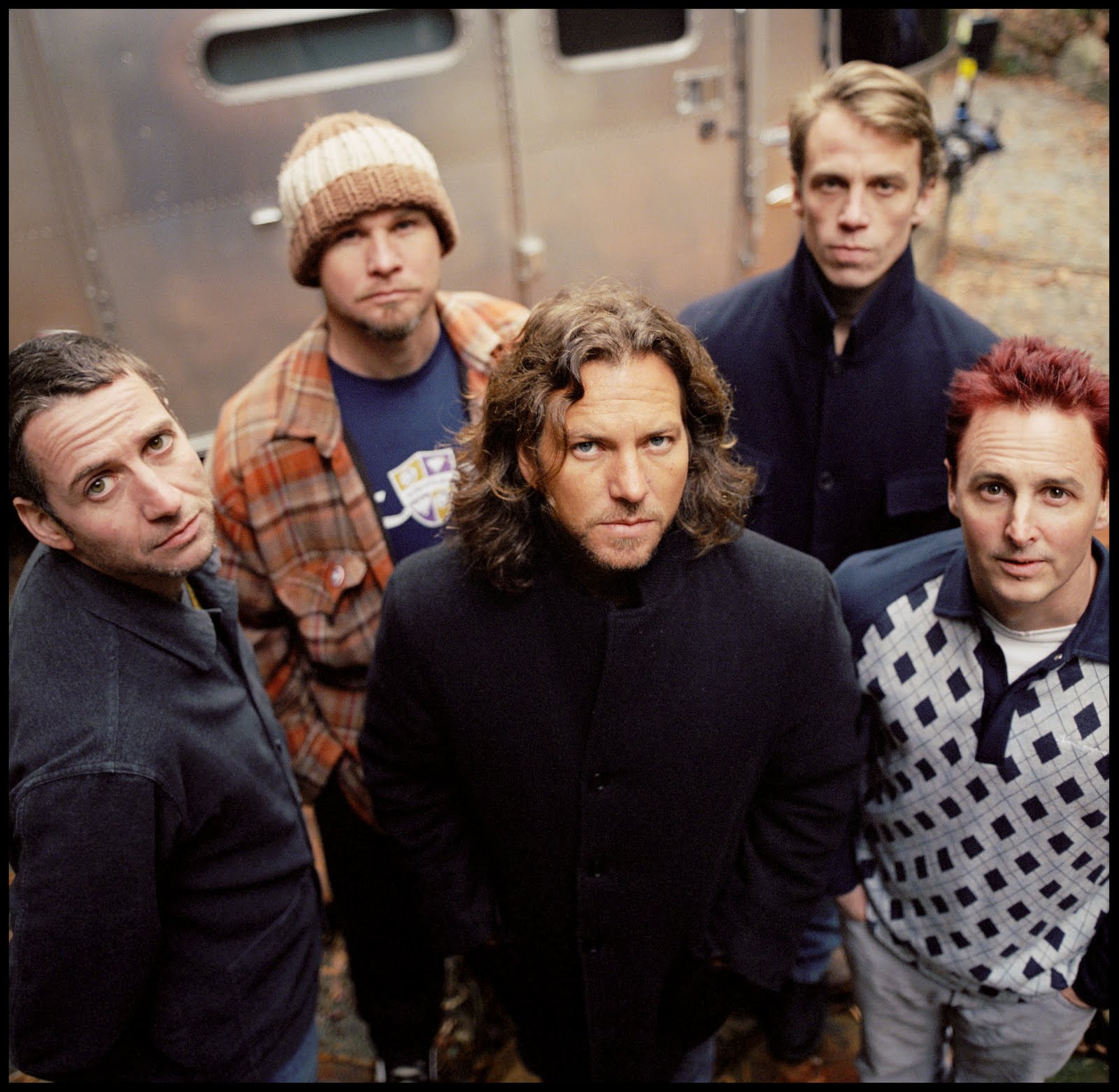http://2.bp.blogspot.com/-hQaR3LFQAlE/TtxHNktdelI/AAAAAAAABBU/iGLlhrTCg6s/s1600/pearl-jam-3-797793.jpg