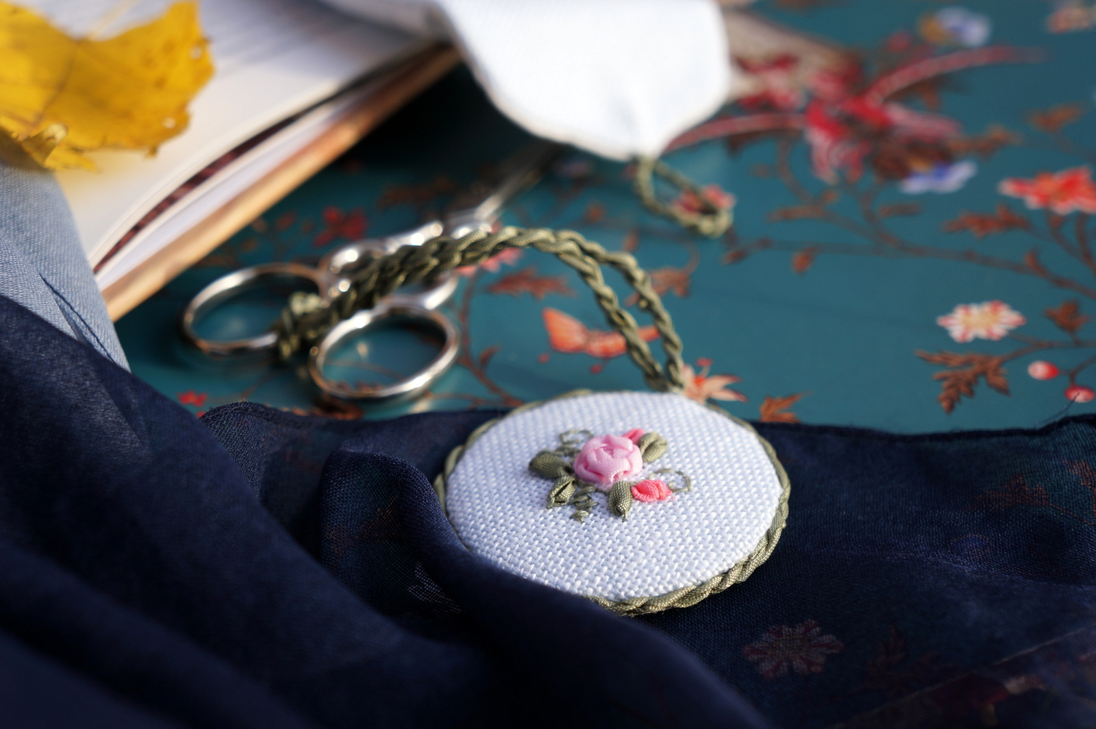 Victoria Sampler. Mystic.