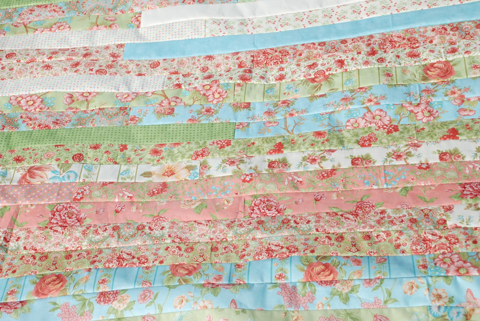 Spun Sugar Quilts Jelly Roll Race quilt 5