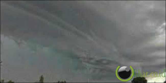 Penampakan Awan Berbentuk Naga di Langit Ciawi Penampakan Awan Berbentuk Naga di Langit Ciawi