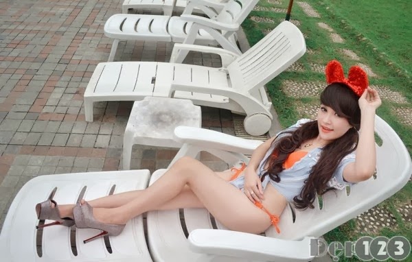 gai-xinh-bikini-khoe-vong-1-cang-tron.8