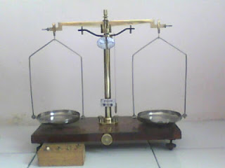Farmasi Alat Alat Dalam Praktek Resep Neraca Analitis Dua Lengan