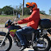 Funcionário publico desenvolve sistema para moto que anda até com água do rio Tietê e faz 500 km por litro de água