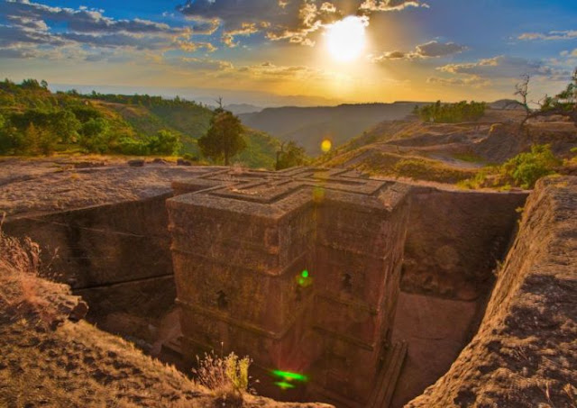 Iglesias talladas en la roca Lalibela, Etiopía