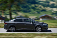 2015-ToyotaAvensis-08.jpg