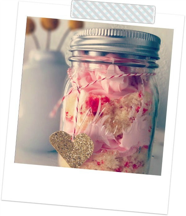 Lovely Struck valentine's cake in a jar