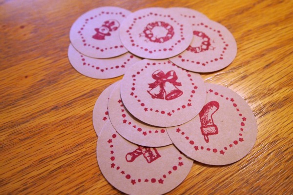 Here's a quick craft using PSA Essentials stamps, create fringed juice lid ornaments this Christmas. 