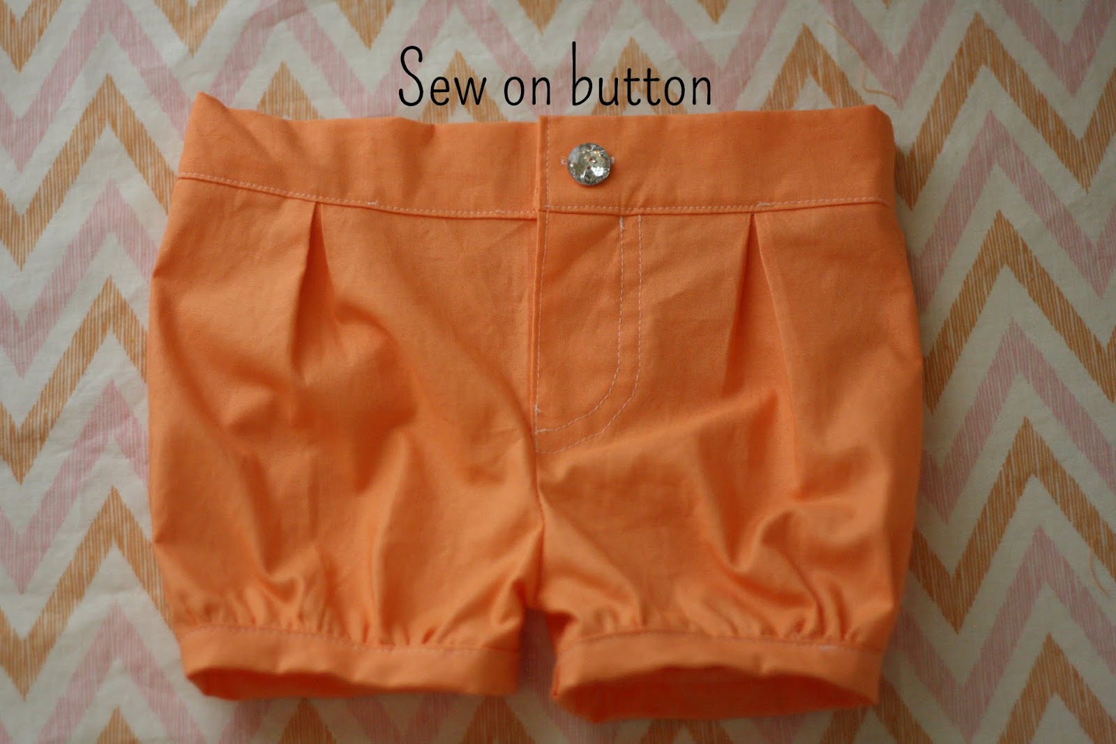 Crafting Zuzzy Box Pleat Shorts Tutorial