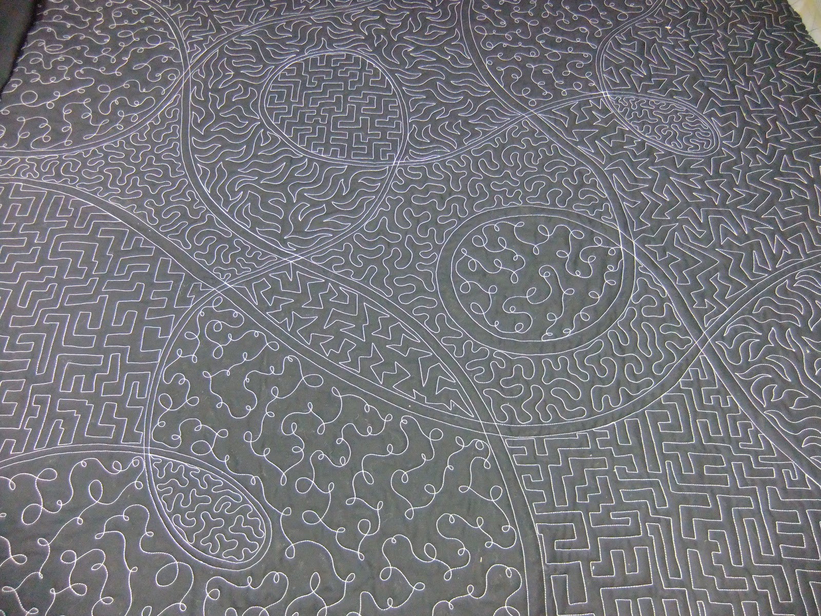 The Free Motion Quilting Project Quilt Along 21 Filling a Modern Quilt