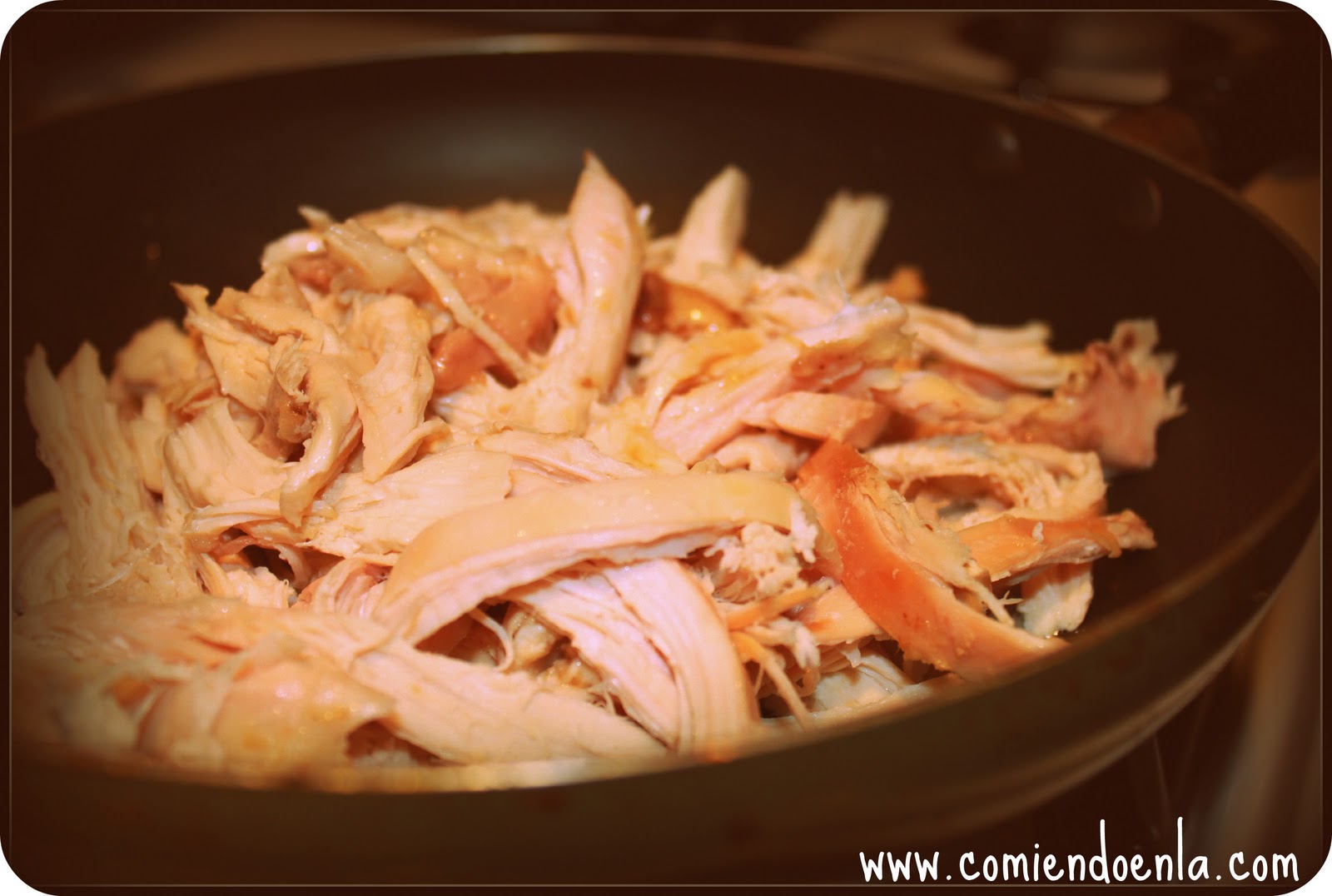 Delicioso Sandwich con Trocitos de Pollo a la brasa usando 