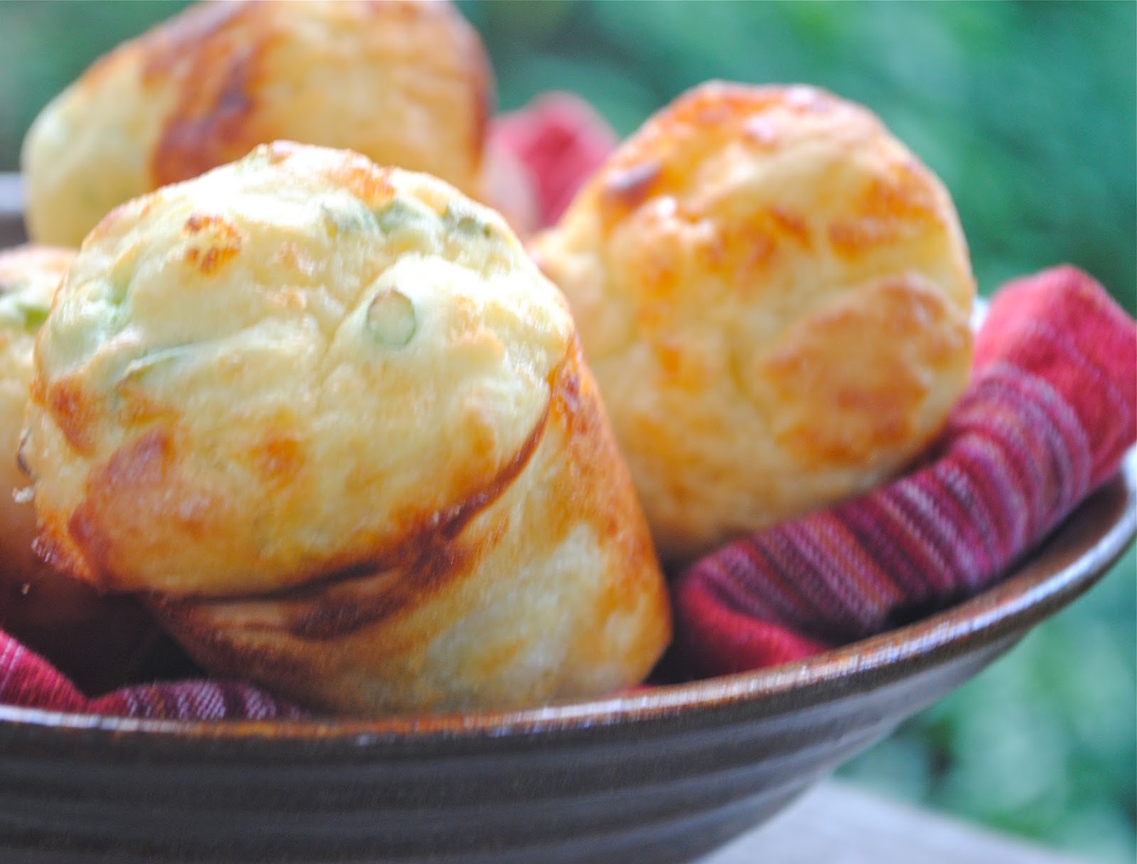 Recipe Doodle CHEDDAR POPOVERS