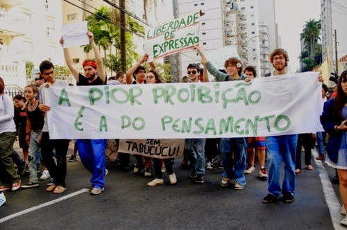 57% dos brasileiros apoiam a legalização da maconha 57% dos brasileiros apoiam a legalização da maconha