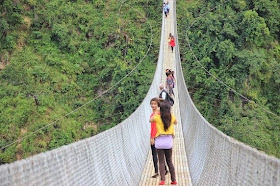 नेपालकै अग्लो झोलुंगे पुल