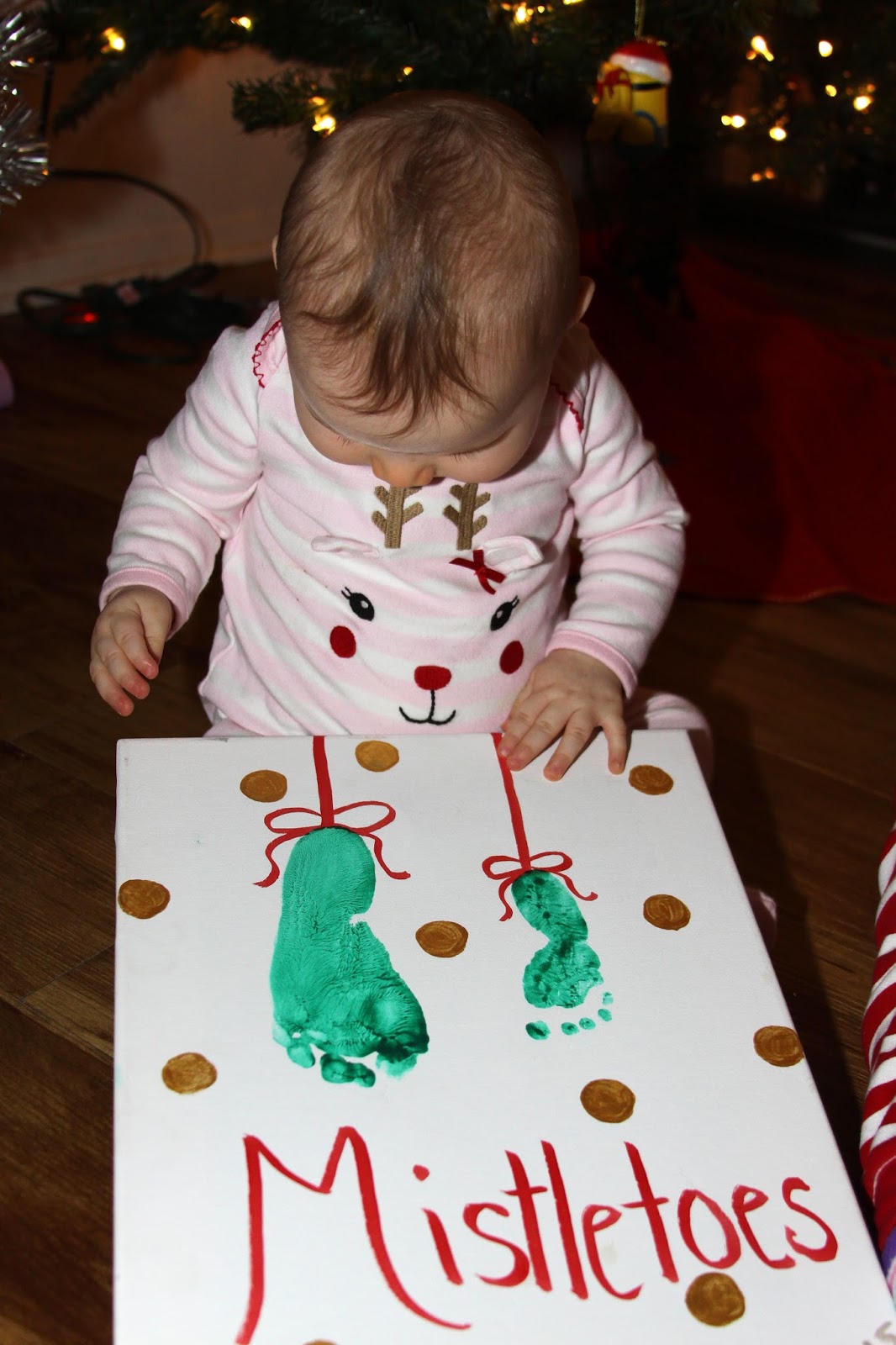 For the Love of Food: DIY Baby's First Christmas Footprint Plate and Our Favorite Huggies Little