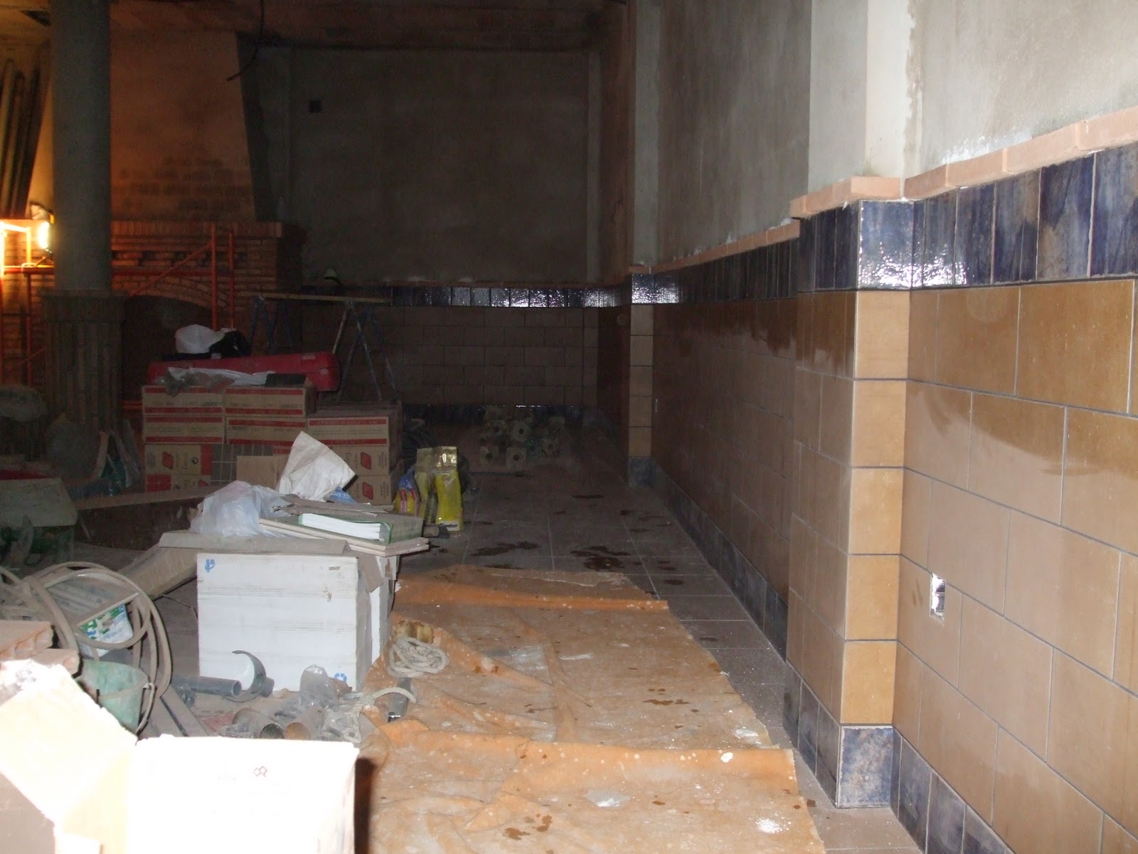 AZULEJOS, ALICATADOS Y ALICATADORES.: ALICATADO EN VIVIENDA PARTICULAR