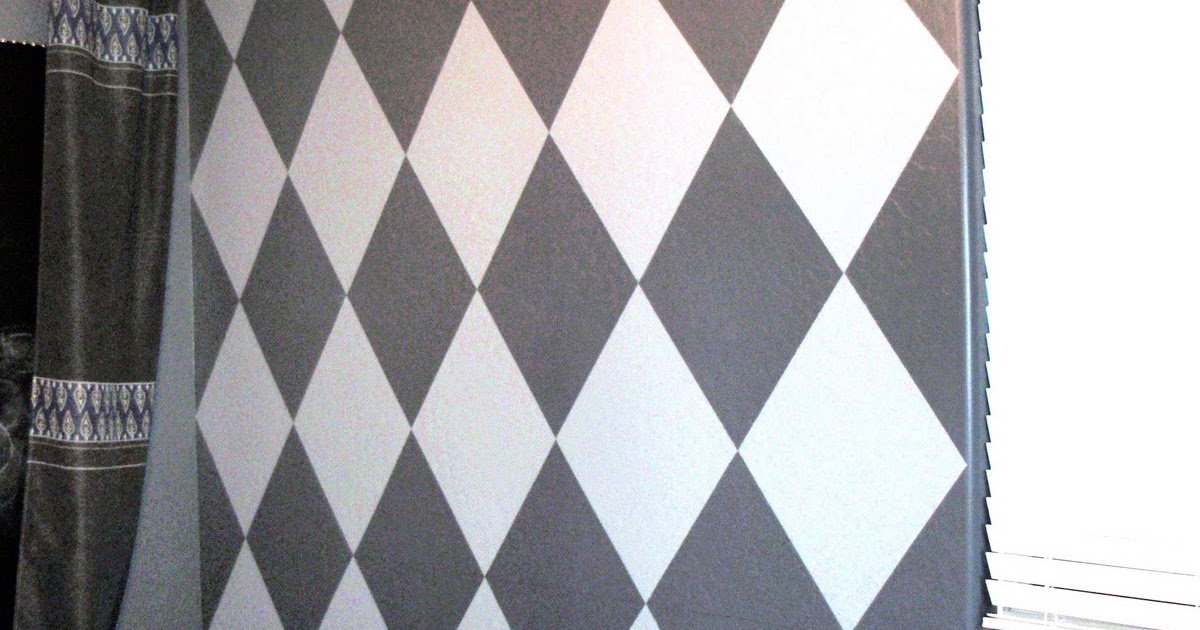 Doodle All Day How to paint Diamonds on the Wall