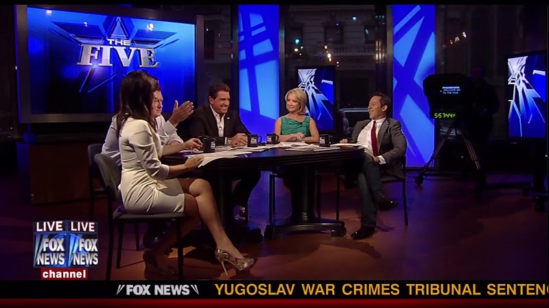 Hot Andrea Tantaros legs on The Five - Sexy Leg Cross