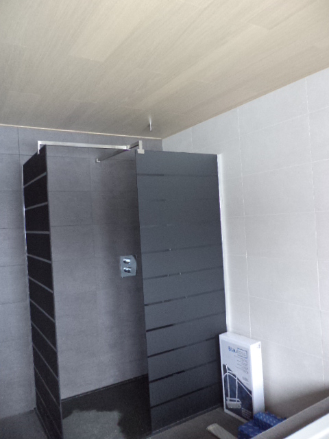 Plafondplaten Badkamer Art 65213 een hele mooie luxe badkamer Badkamerrenovatie Lanaken ~ Plafondplaten Badkamer Art 65213 een hele mooie luxe badkamer