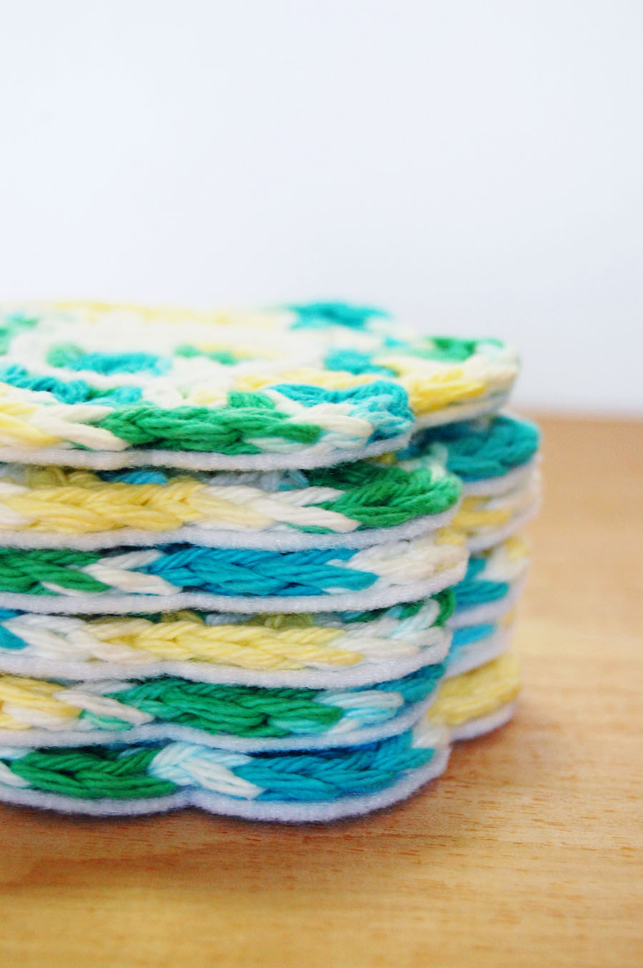 mon makes things Crochet Flower Coasters with Felt Backing