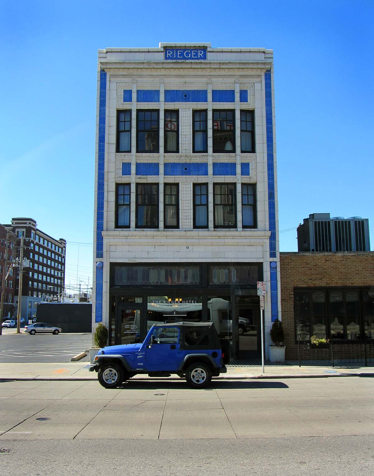 John and Sigrid's Adventures Kansas City Gangster Tour & Union Station