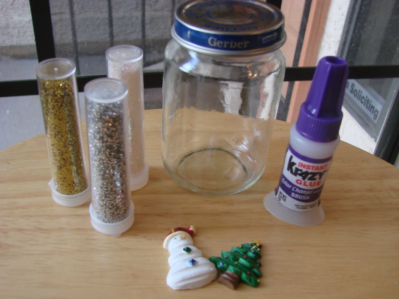 kadydid designs Homemade Snow Globes