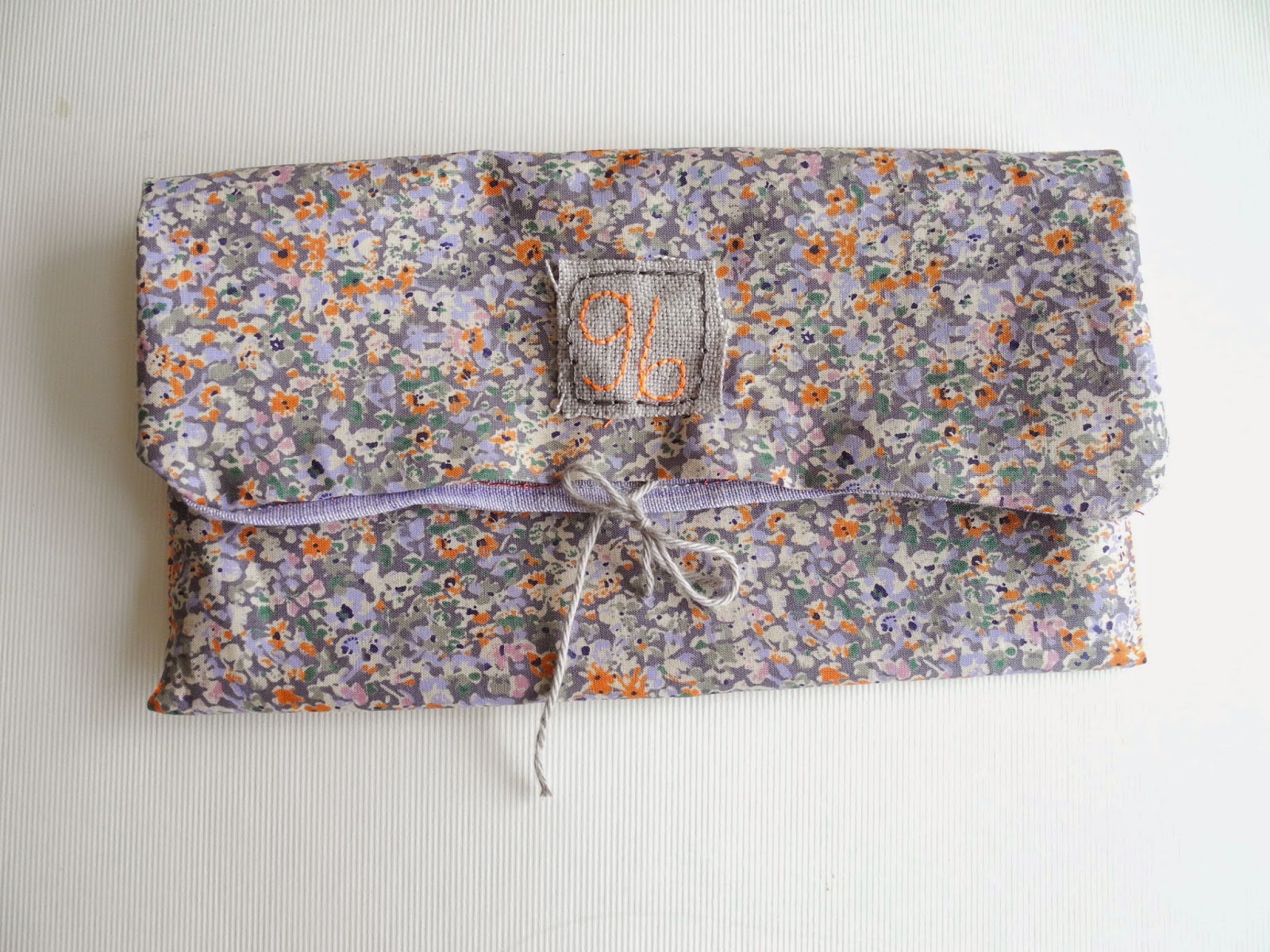 One Bunting Away A very easy to make fabric pouch, clutch