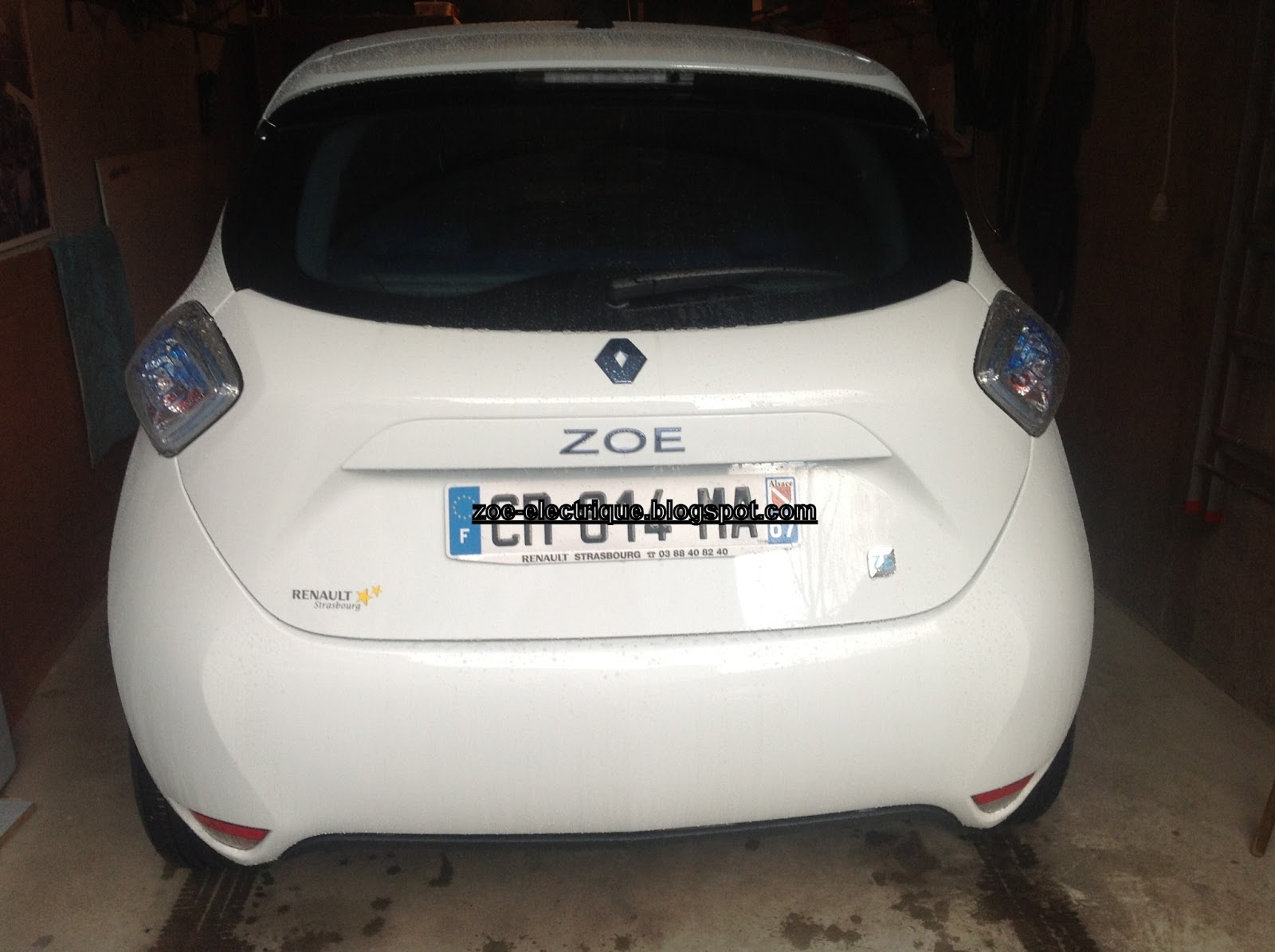 ZOE Electrique . Mon aventure au quotidien en voiture électrique VE