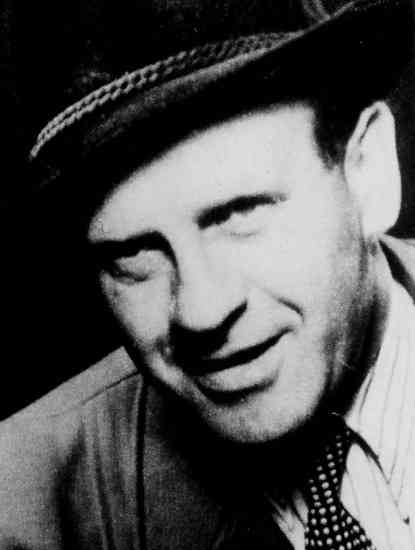 oscar schindler German businessman oskar schindler became an unlikely hero when he saved hundreds of jews in poland and czechoslovakia from death at the hands of the nazis during world war ii (1939–45) by employing them in his factory, schindler protected them from the wrath of the nazi party and preserved. oscar schindler German businessman oskar schindler became an unlikely hero when he saved hundreds of jews in poland and czechoslovakia from death at the hands of the nazis during world war ii (1939–45) by employing them in his factory, schindler protected them from the wrath of the nazi party and preserved.