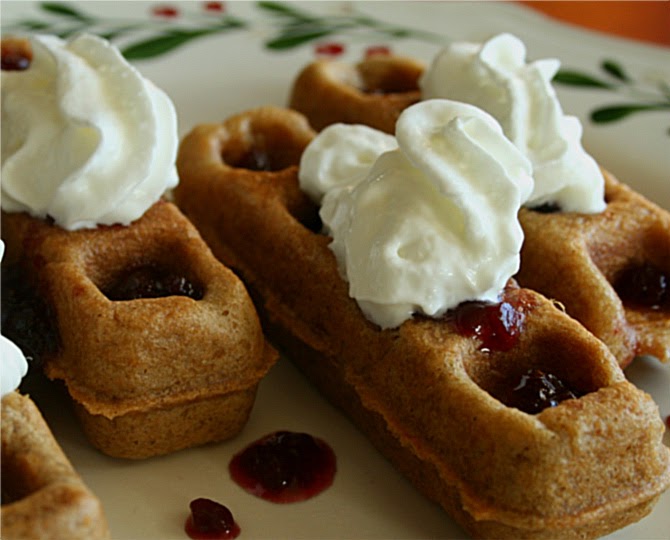 24/7 Low Carb Diner Peanut Butter and Jelly Waffle Sticks