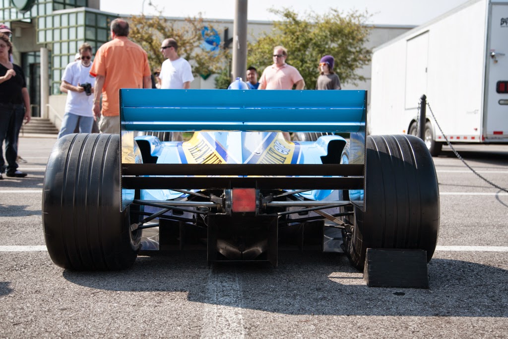 IMAGE: http://2.bp.blogspot.com/-hkNFradoWHo/U9kEk6zWPCI/AAAAAAAAPp4/H4mubMynRvg/s1600/f1+web+(4+of+4).jpg