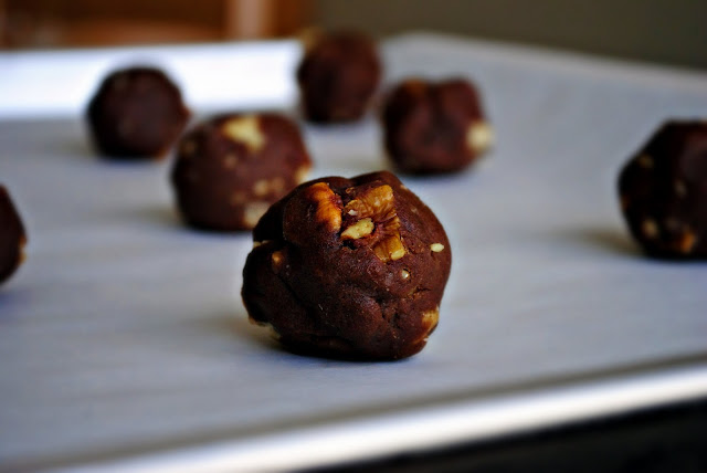 Chocolate Pecan Cookies l SimplyScratch.com
