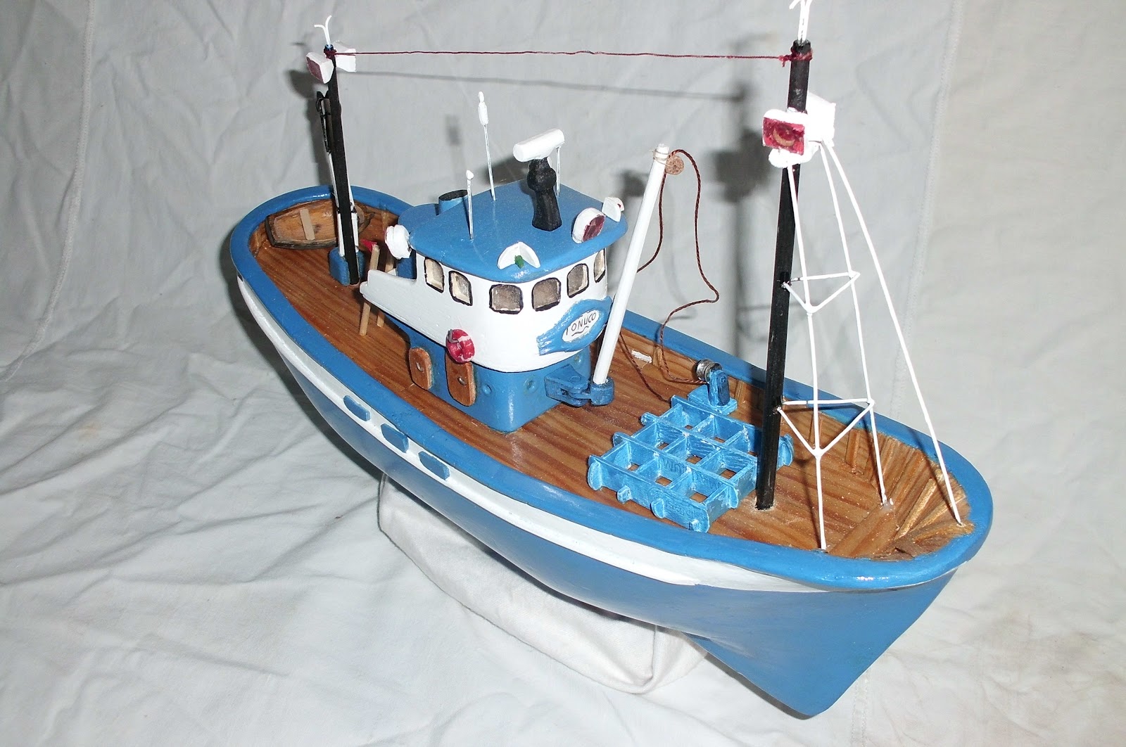 maquetas y tallados de bastones y cachavas personalizadas: Barco pesquero