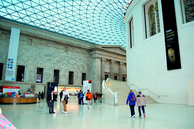 muzeum brytyjskie pieniadzjestkobieta