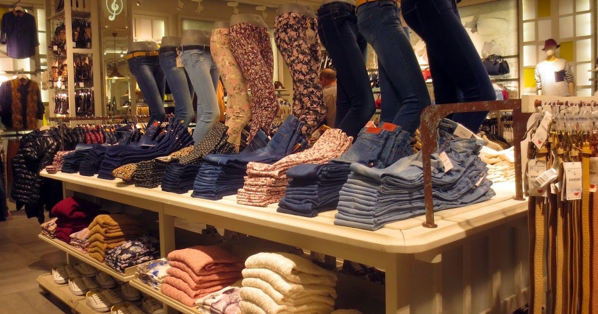 Modern Store Fixture Smart and Effective Ways to Use Mannequins