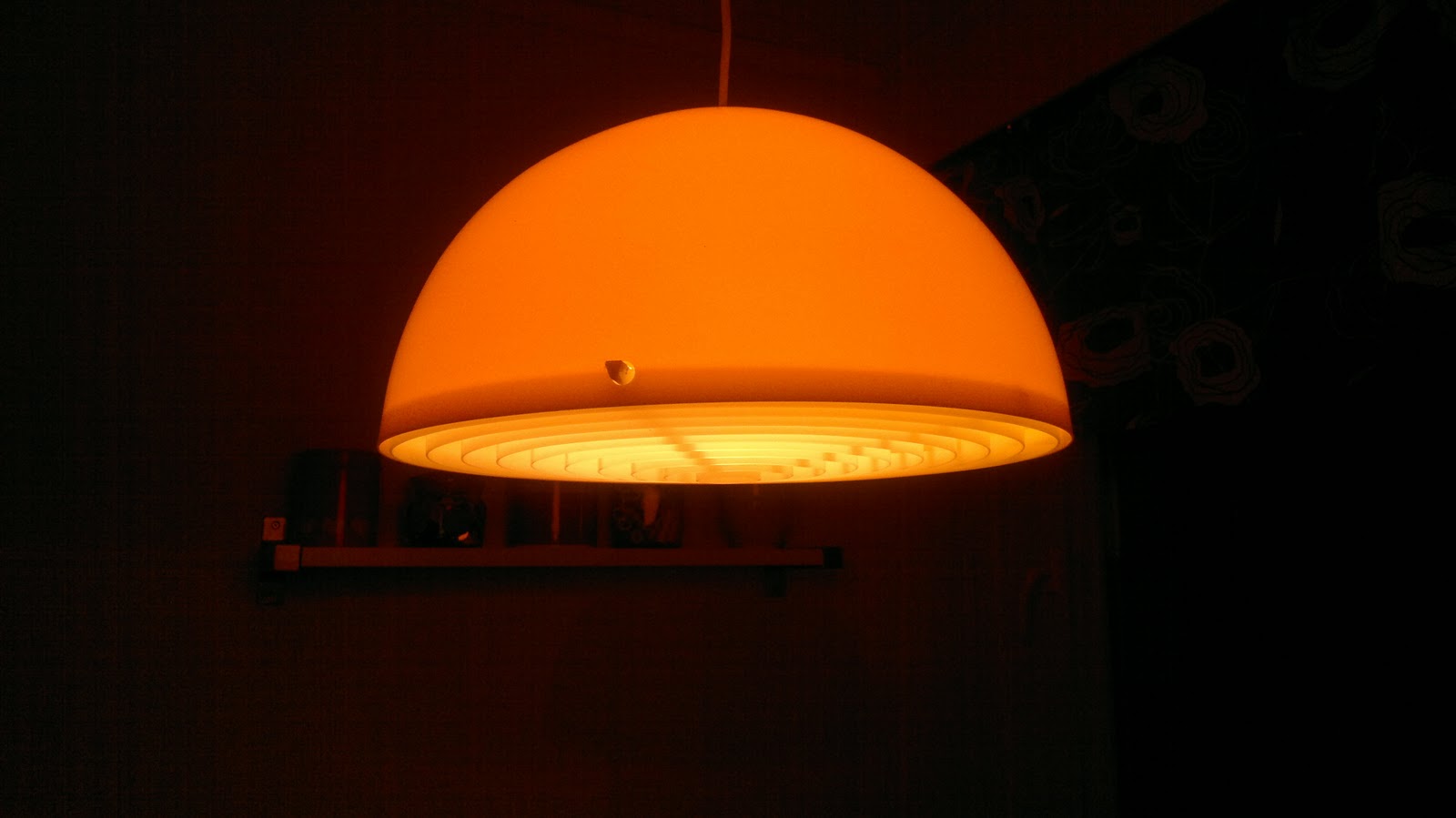 KäsinRäveletty Retro lamppu! KäsinRäveletty Retro lamppu!