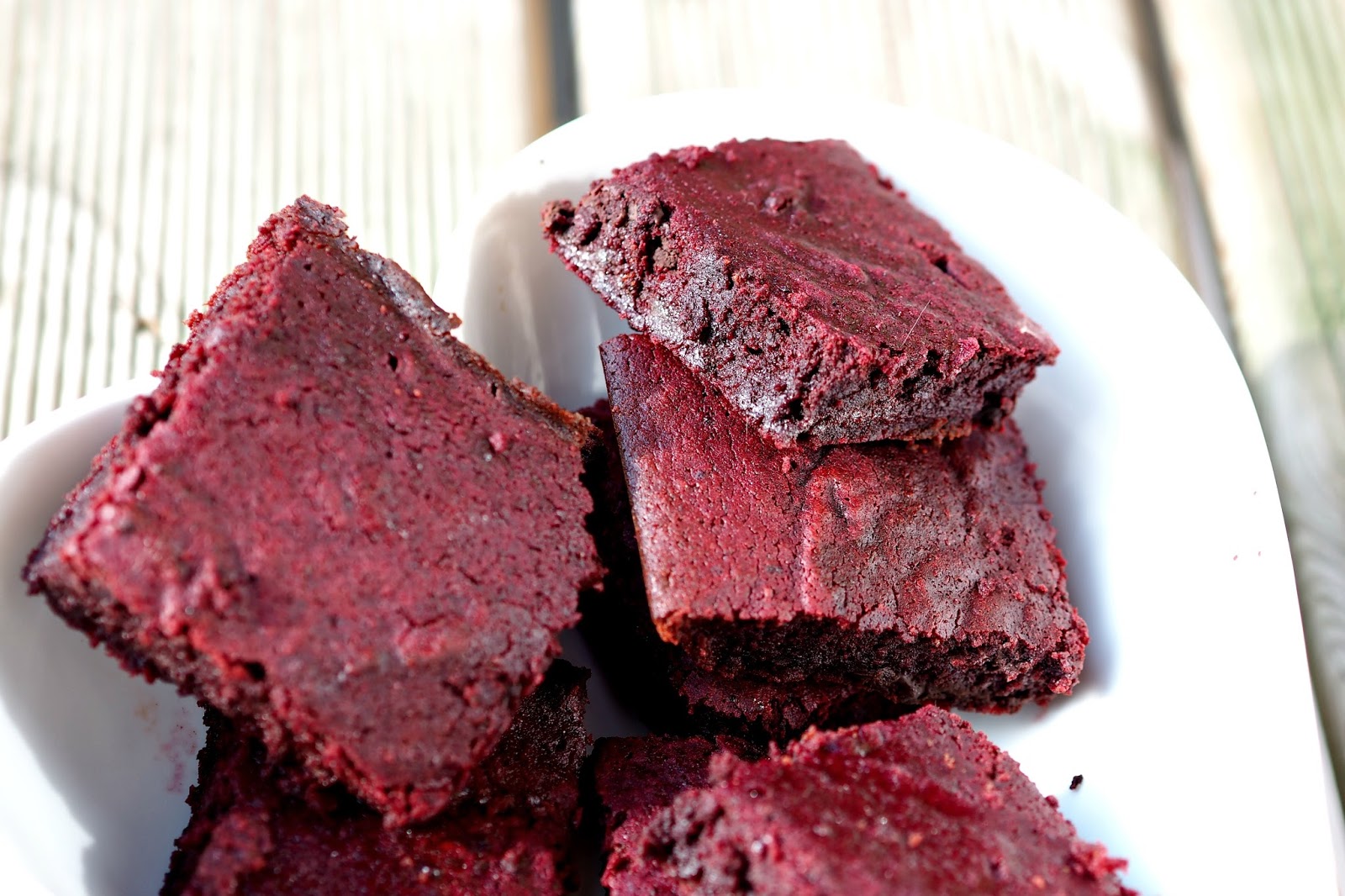 BEETROOT BROWNIES TOO GOOD TO SHARE CarlyRowena