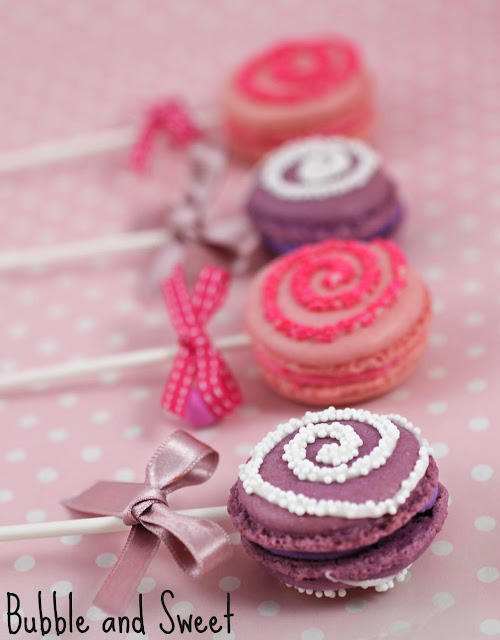 http://2.bp.blogspot.com/-hrKh6pHAWKg/UGZIG4Z4IvI/AAAAAAAAG_I/3nmbXCKdxwQ/s640/lollipop+macarons+purple+and+pink+swirl+sprinkles.jpg