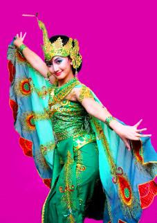 tari merak jawa barat tari merak jawa barat