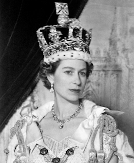 The Mad Monarchist: Queen Elizabeth II: 60 Years on the Throne