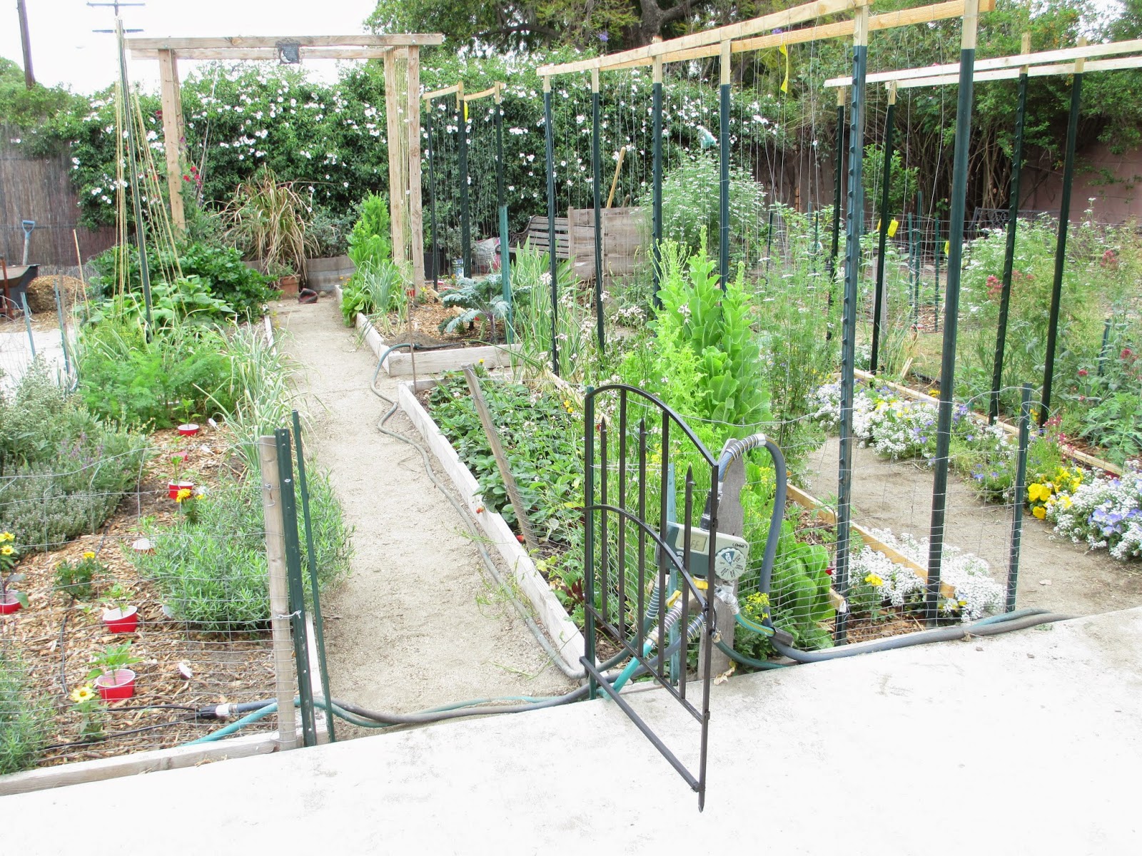 Andie's Way: Simple Garden Gate