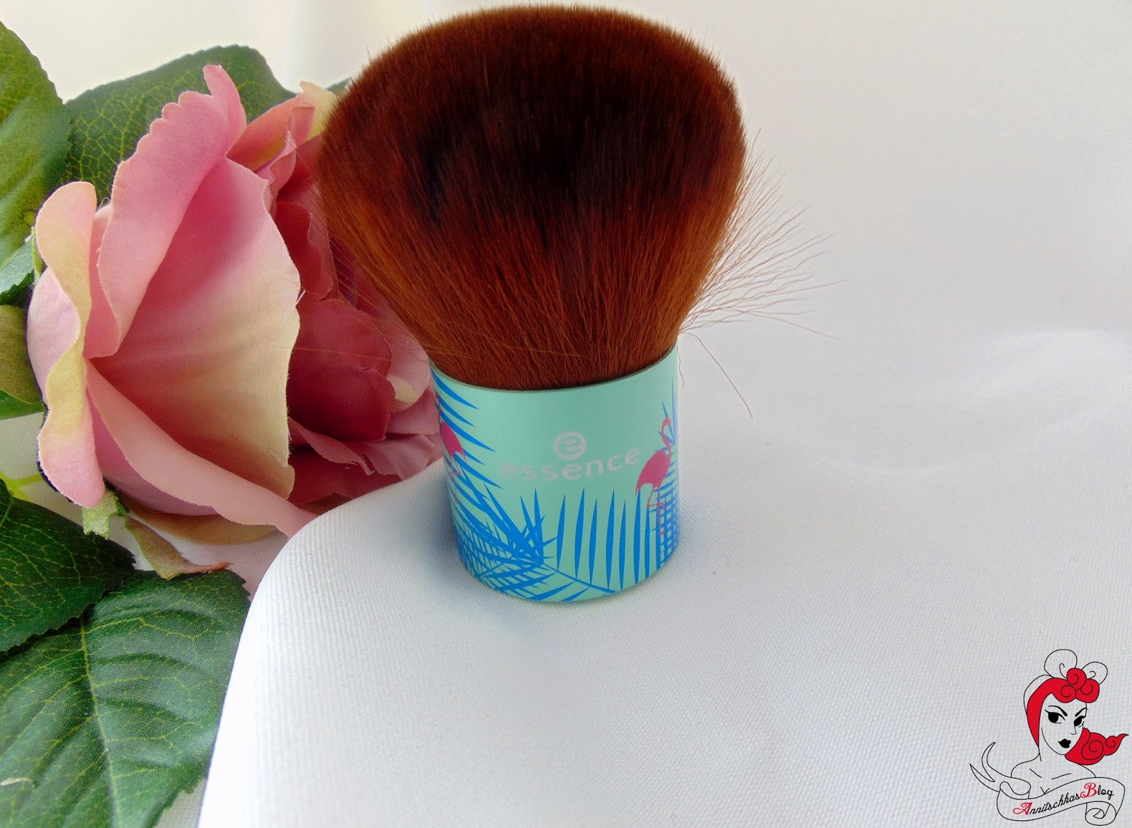 Essence SecretParty Kabuki Brush Annitschkas Blog