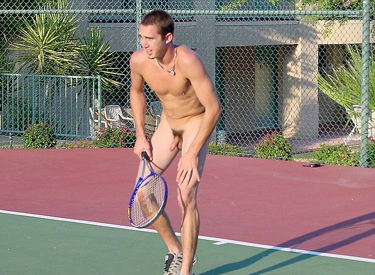 Теннисисты отдыхают с помощью секса