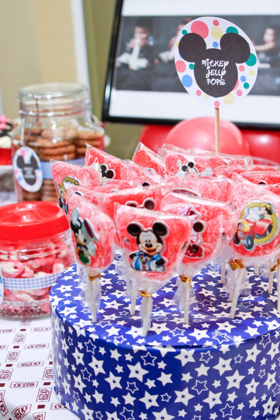 Tweedledee Creatives: Lazlo\'s Mickey Mouse Party! Tweedledee Creatives: Lazlo\'s Mickey Mouse Party!