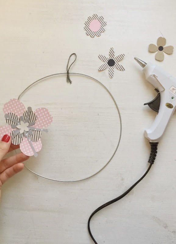 Crafting ideas from Sizzix UK Garland of paper flowers