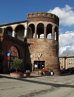 Clicca sulla foto per accedere al sito della Bottega del Vino di Moncalvo!