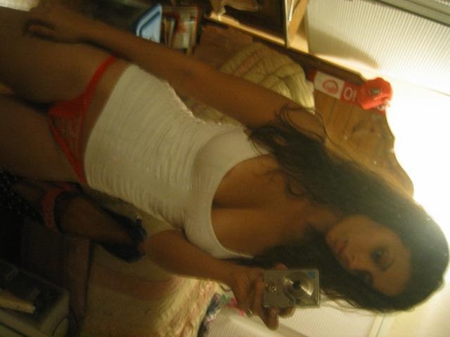 Jovencita con carita Angelical Sacandose Autofotos Provocati