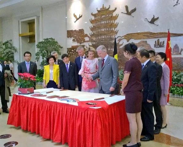 King Philippe and Queen Mathilde of Belgium visit the Wuhan Urban Planning Exhibition Hall