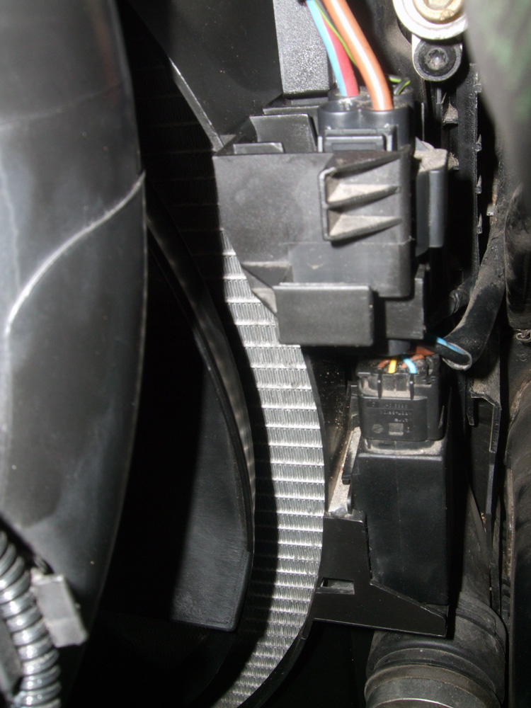 E46 HowTo Thermostat (Coolant) Removal and Replacement