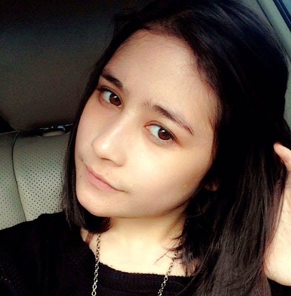 Biodata Lengkap Prilly Latuconsina (GGS) dan Foto